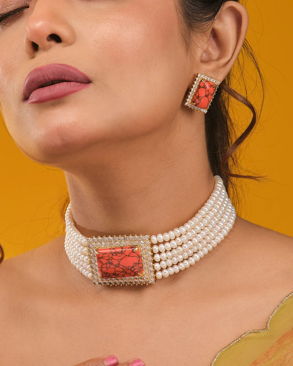 Trendsetter Pearl Necklace Choker & Earrings