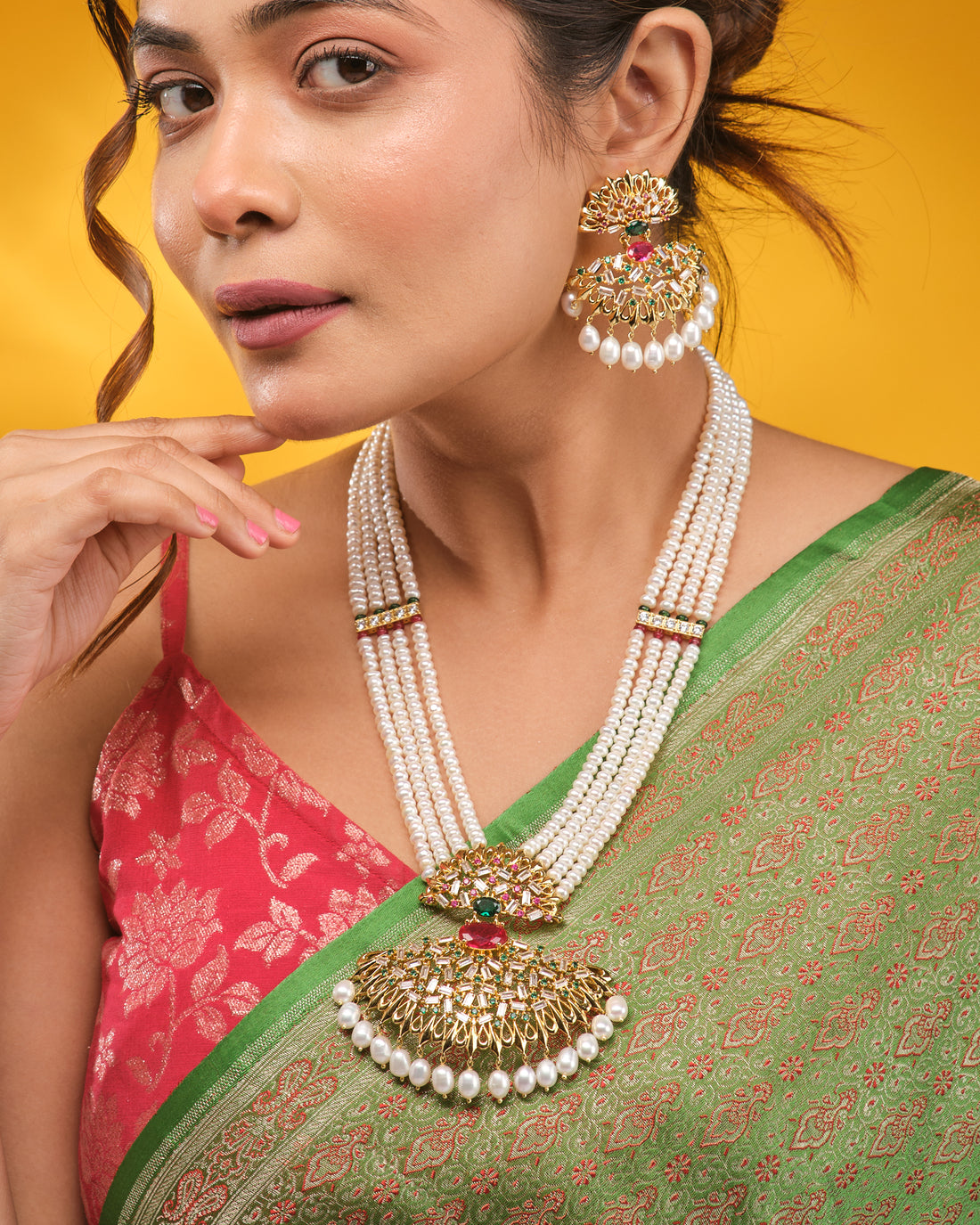 Noor Queen’s Gaze Pearl CZ Necklace Set