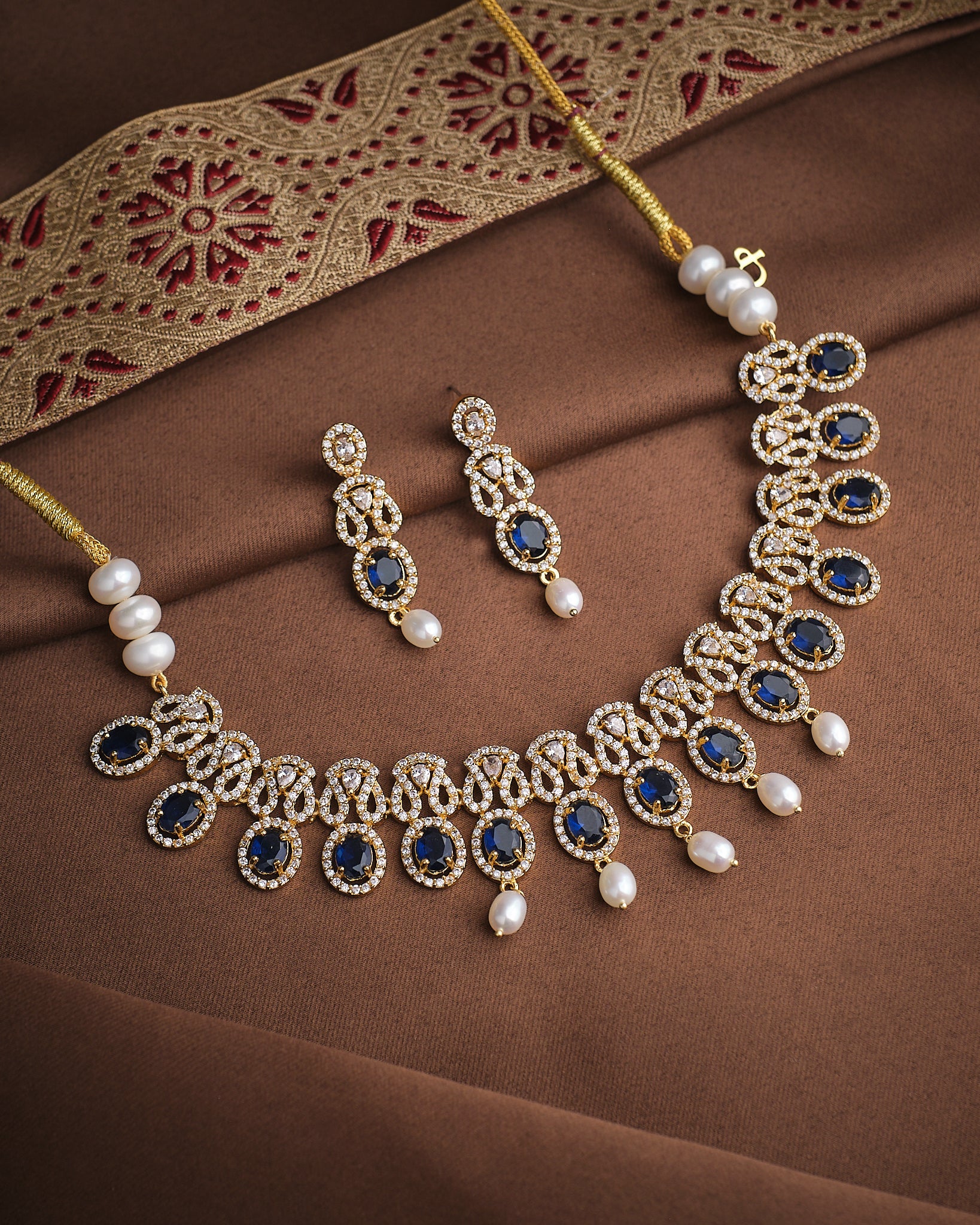 Queen’s Radiant CZ Choker Set