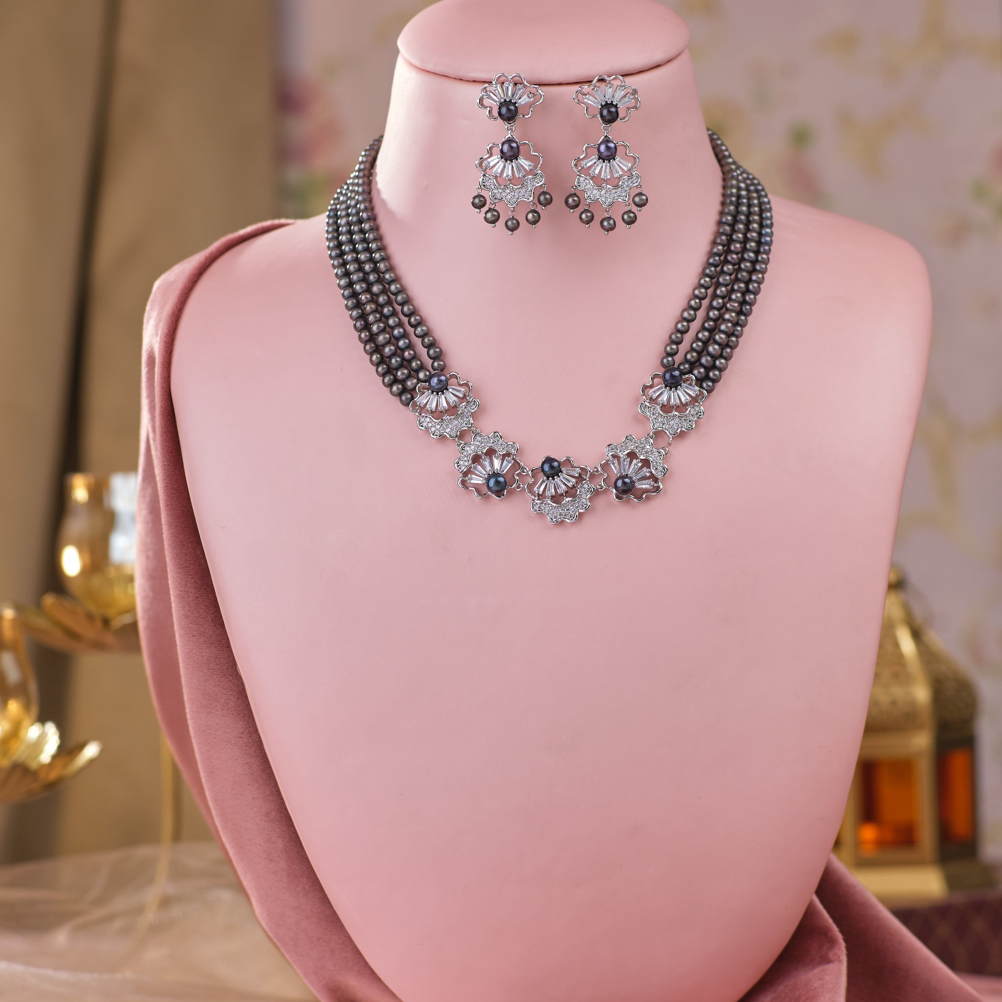 Black Pearl Floral Elegance Wedding Set