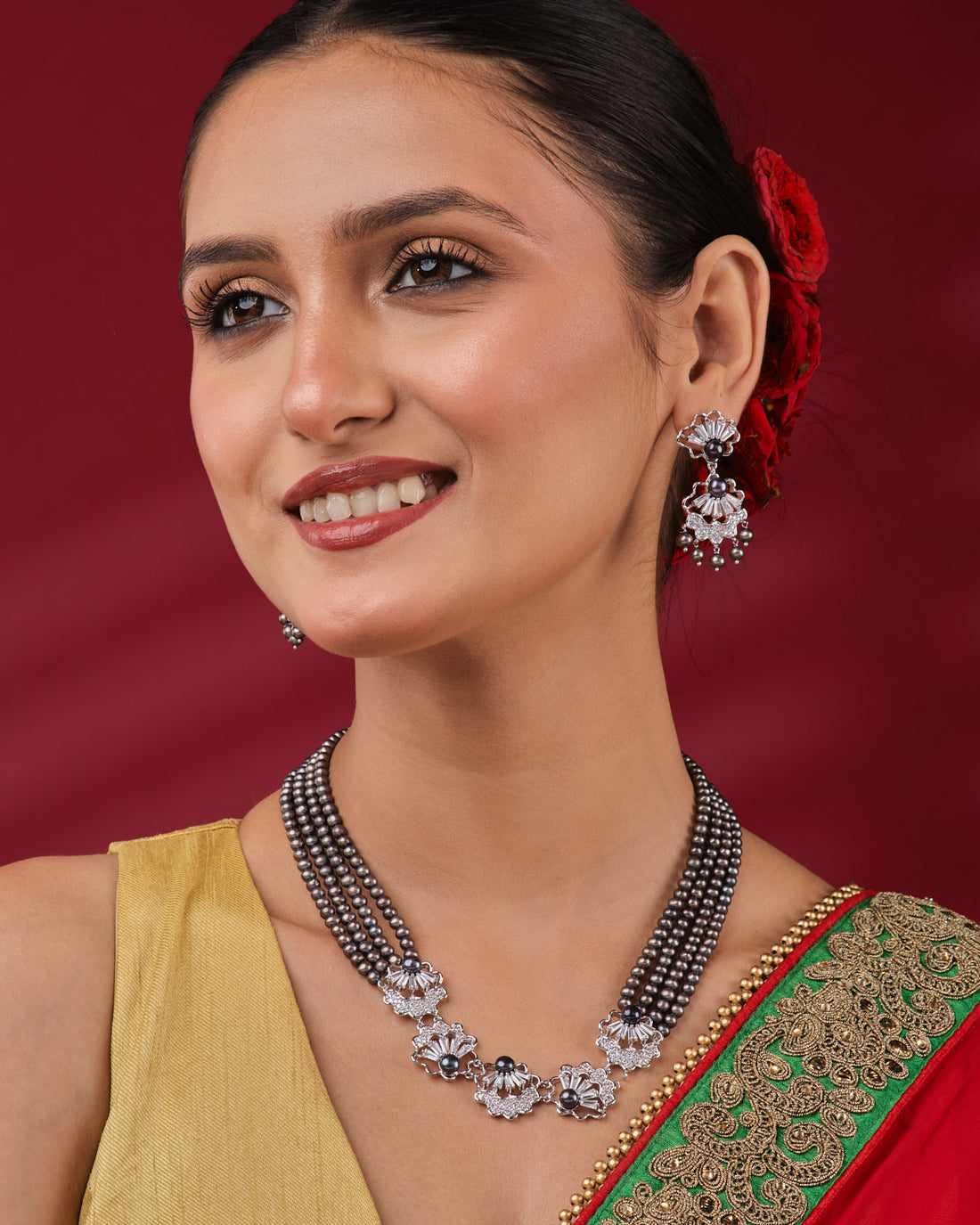 Black Pearl Floral Elegance Wedding Set