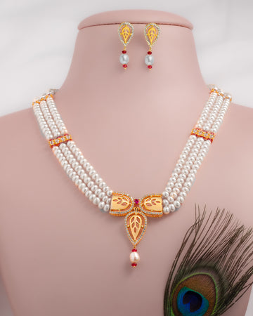 Royal Gold Plated Pearl Necklace Set