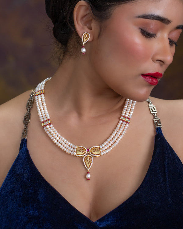 Royal Gold Plated Pearl Necklace Set