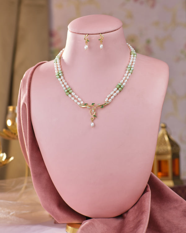 Vintage Whisper Trendy Necklace Set