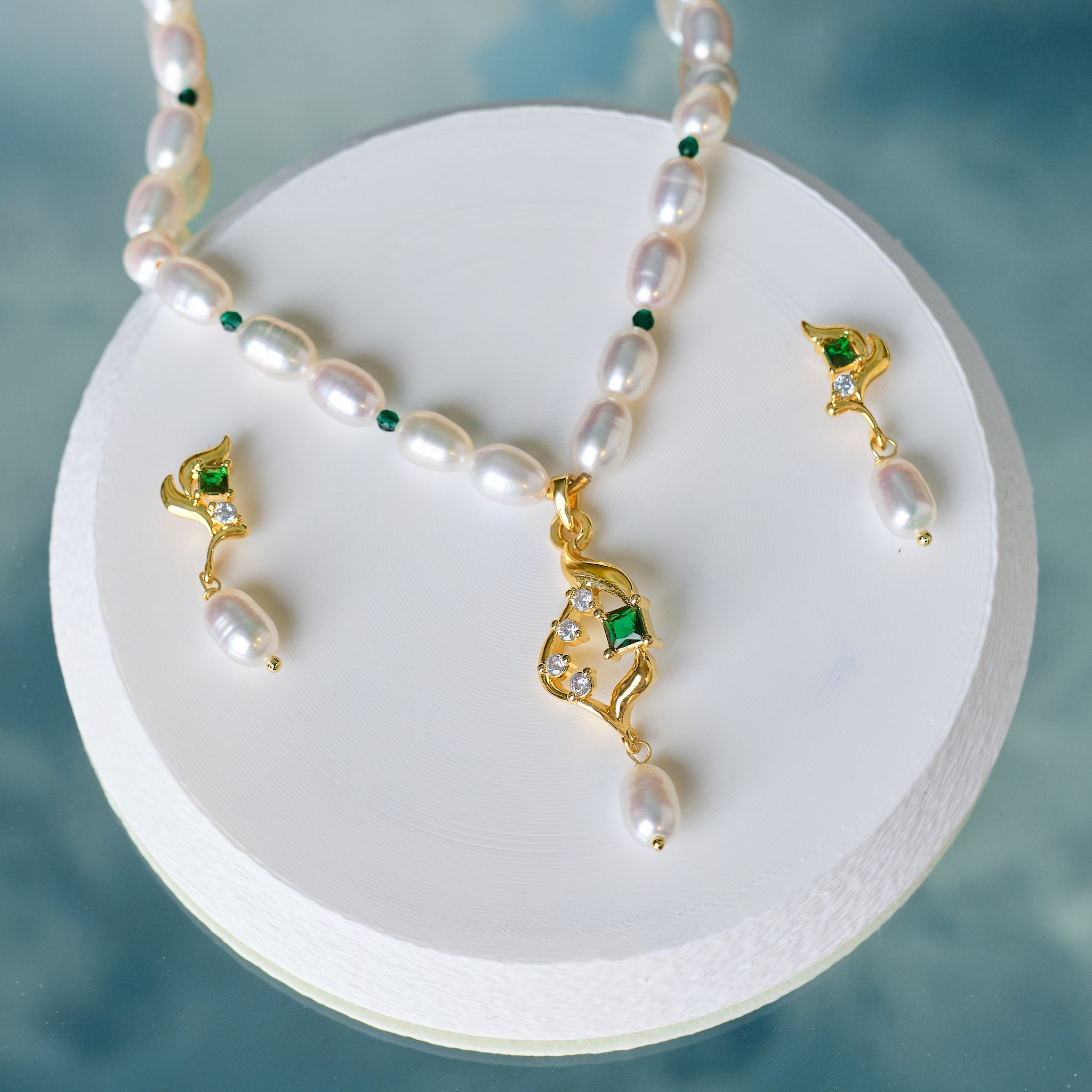 Statement Pearl & CZ Set