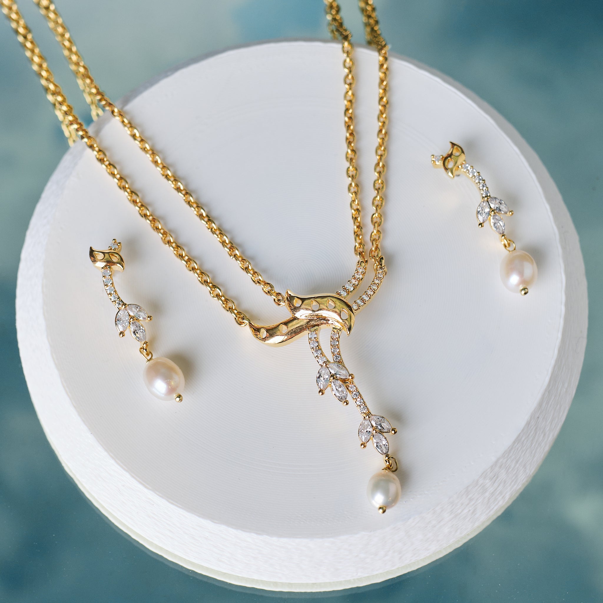 Stylish CZ Necklace Chain Set Handcrafted Beauty