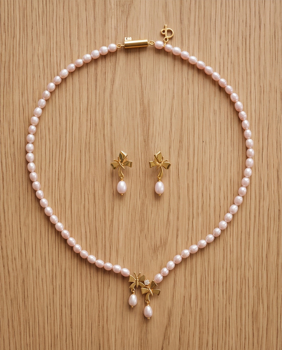 Classic Freshwater Pearl Strand Set with Bow Motifs & Cubic Zirconia Accents