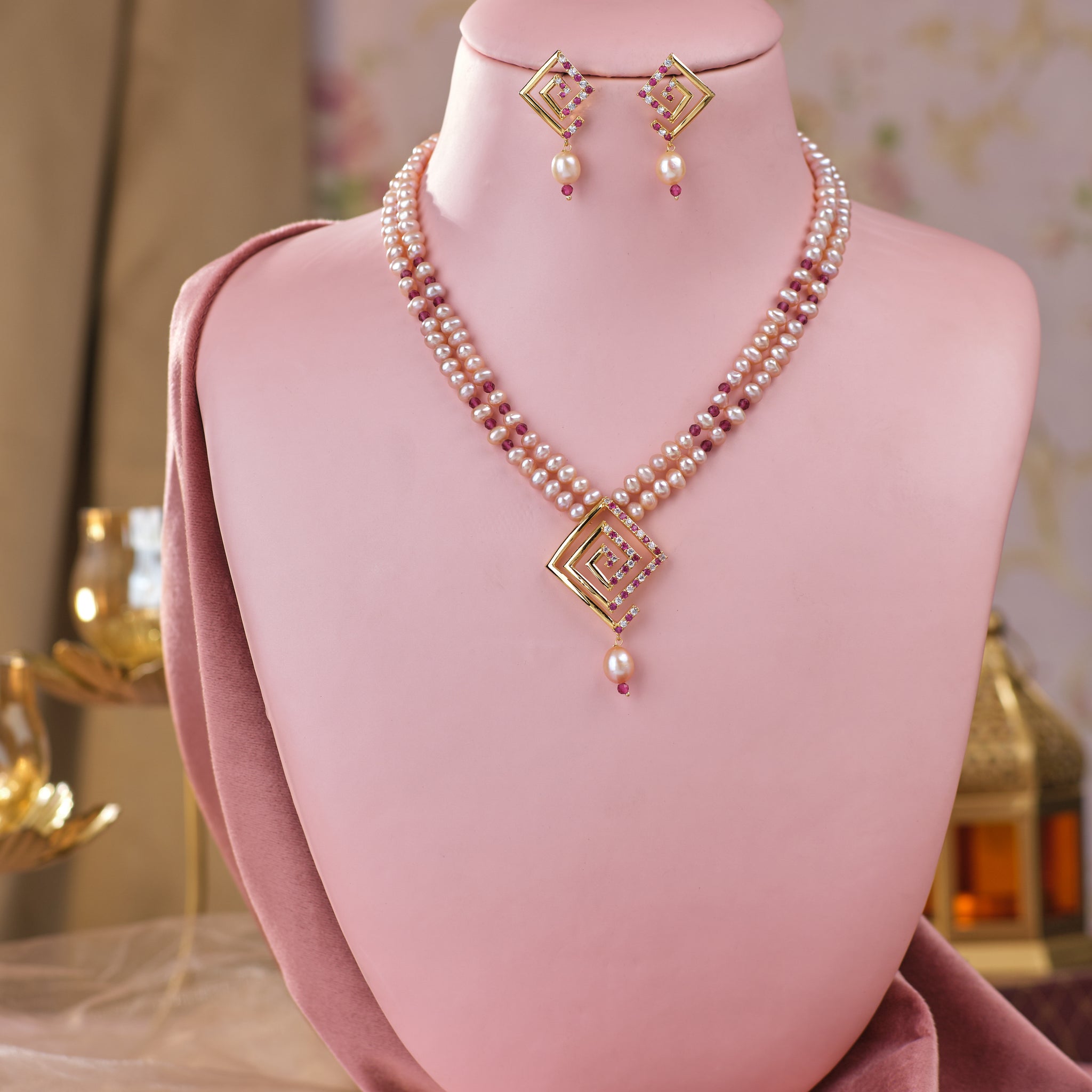 Ivory Dreams Freshwater Pearl Necklace Set