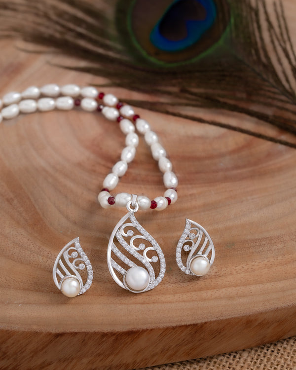 Elegant Pearl Necklace Set with CZ Leaf Pendant