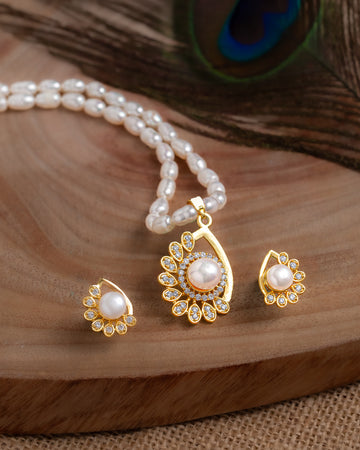 Elegant Pearl Necklace Set with CZ Peacock-Inspired Pendant