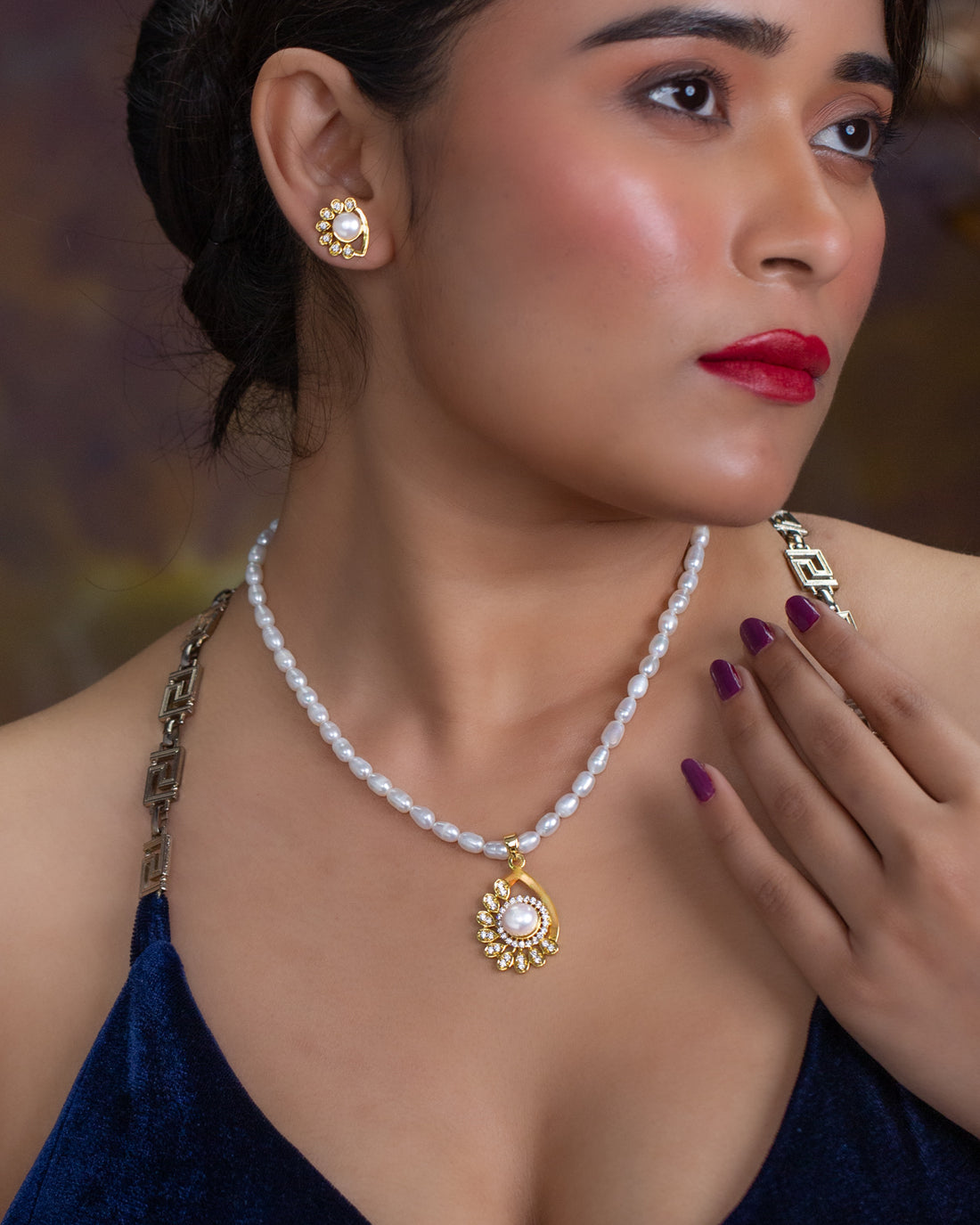 Elegant Pearl Necklace Set with CZ Peacock-Inspired Pendant