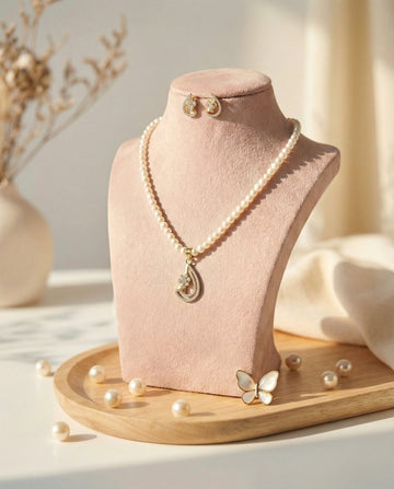 Elegant Floral Teardrop Pearl Necklace Set