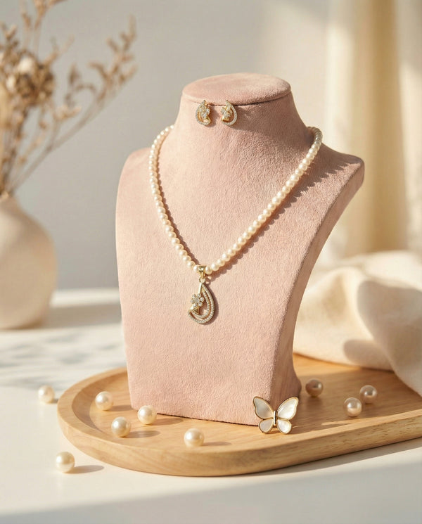Elegant Floral Teardrop Pearl Necklace Set