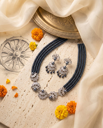 Luxurious Multi-Strand Black Pearl Jewellery Set