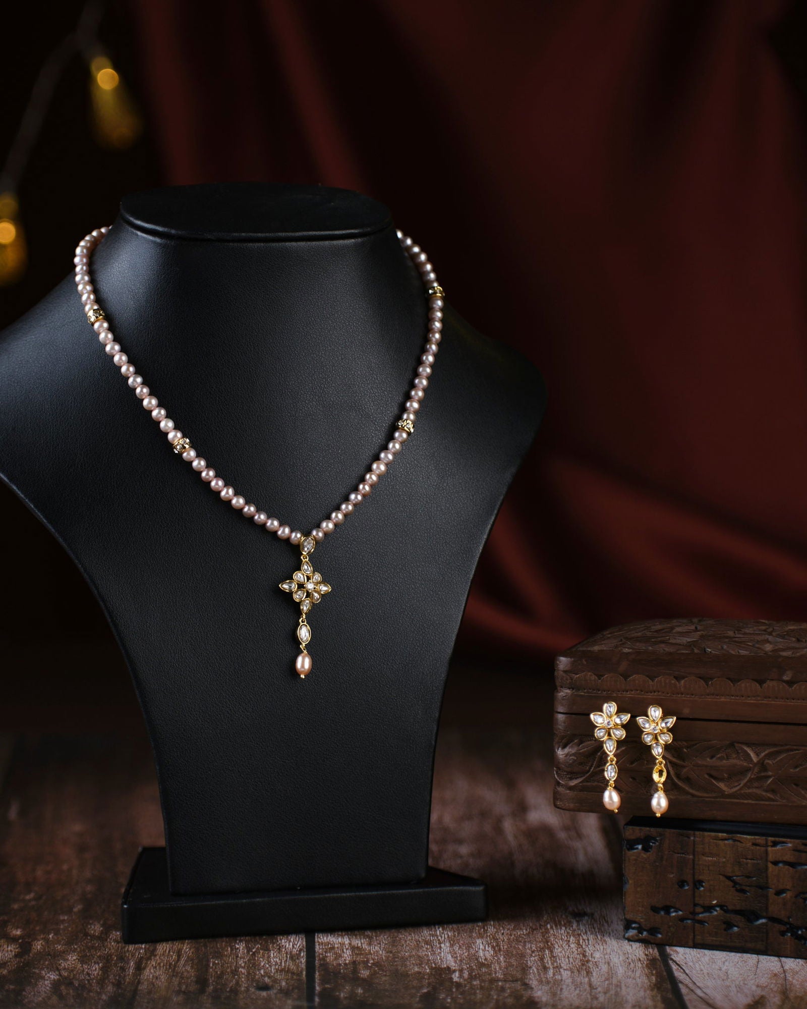 Sculpted Beauty Necklace Set - Chandrani Pearls