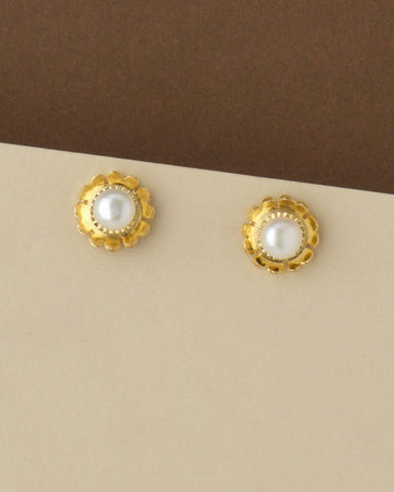 Simple Pearl Stud Earring - Chandrani Pearls