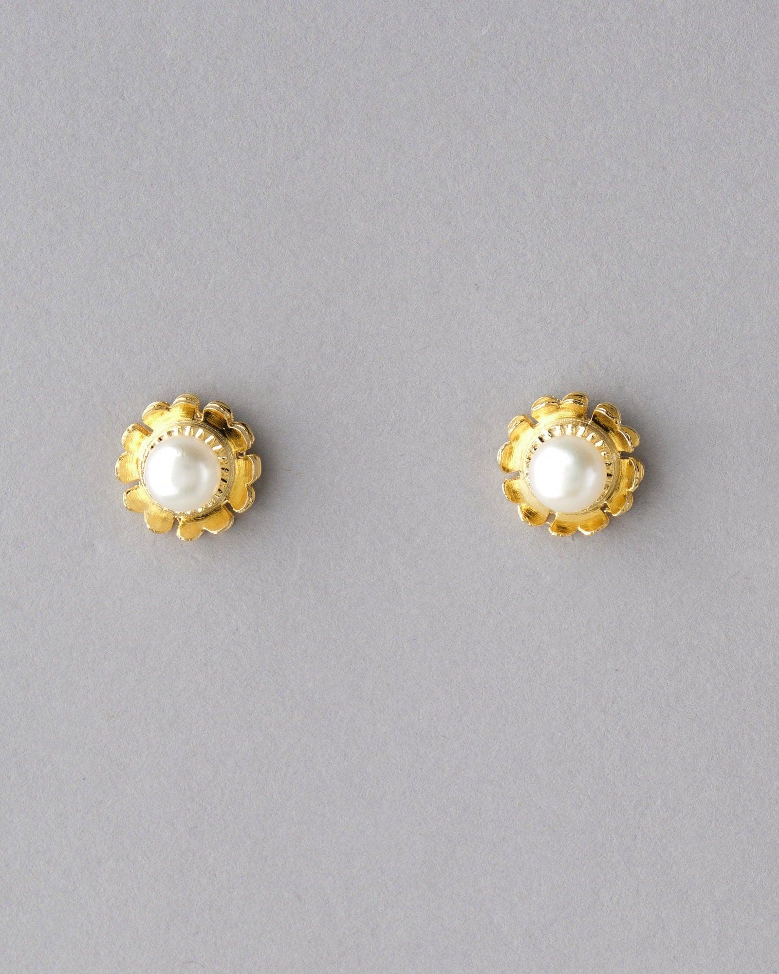 Simple Pearl Stud Earring - Chandrani Pearls