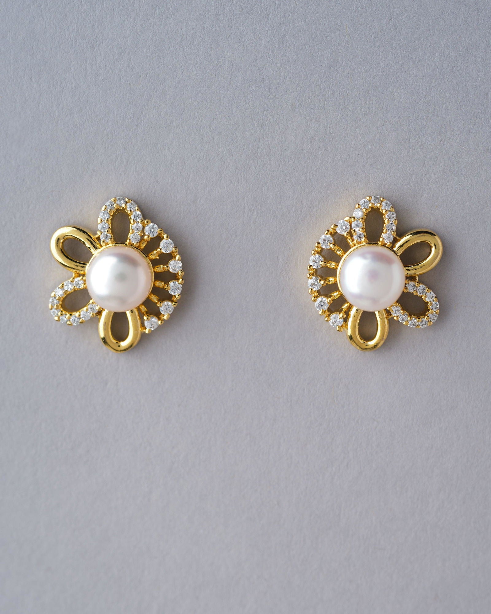 Simple Stud Pearl Earring - Chandrani Pearls