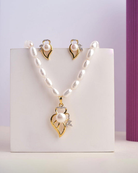Subtle Minimalism Pearl Necklace Set - Chandrani Pearls