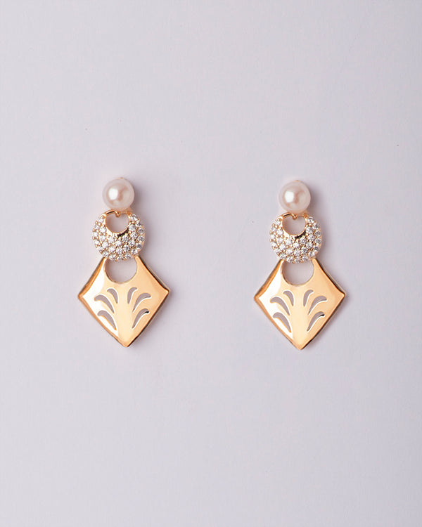 Fancy Hanging Pearl Earring