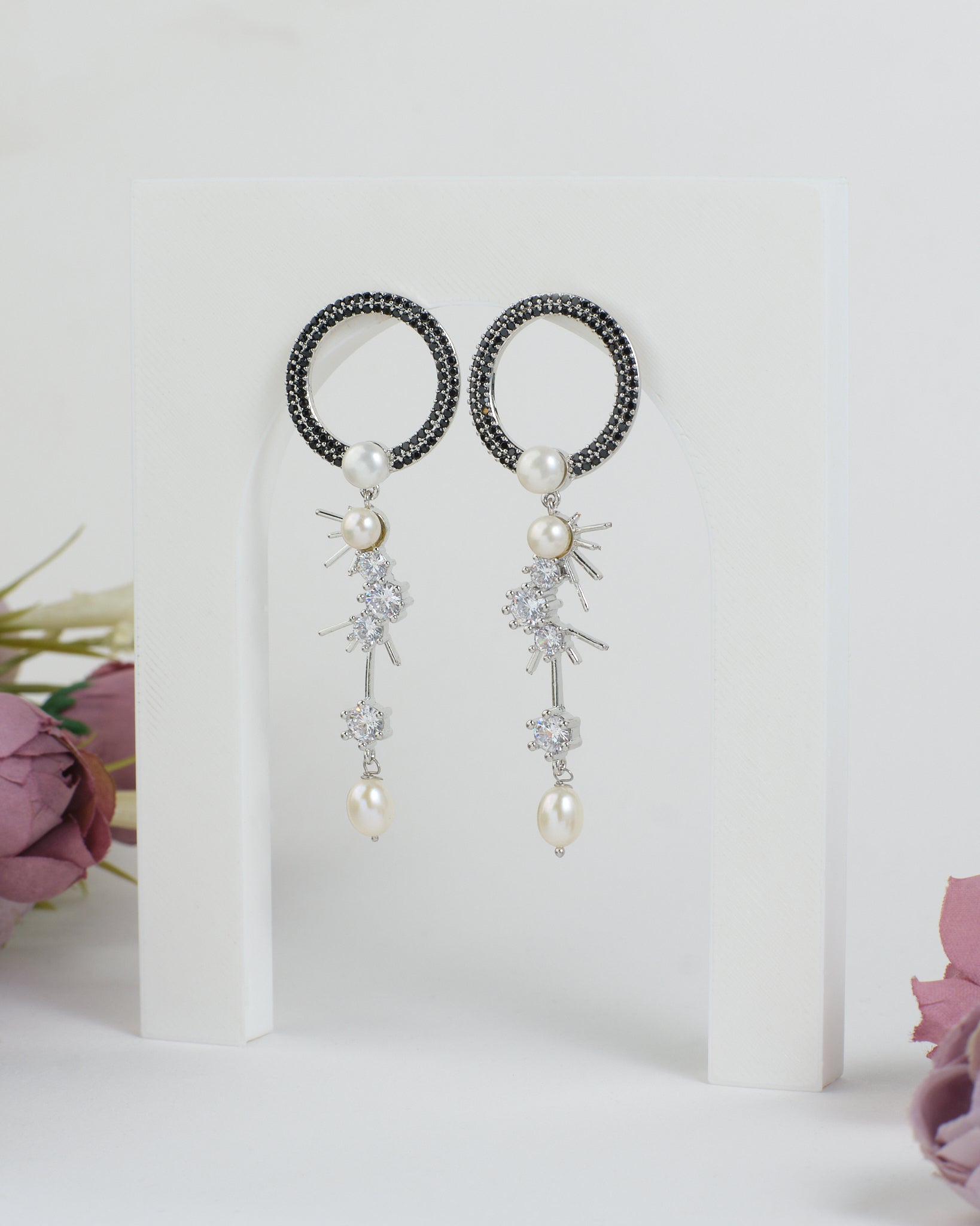 The Frosty Wreath Pearl Earrings