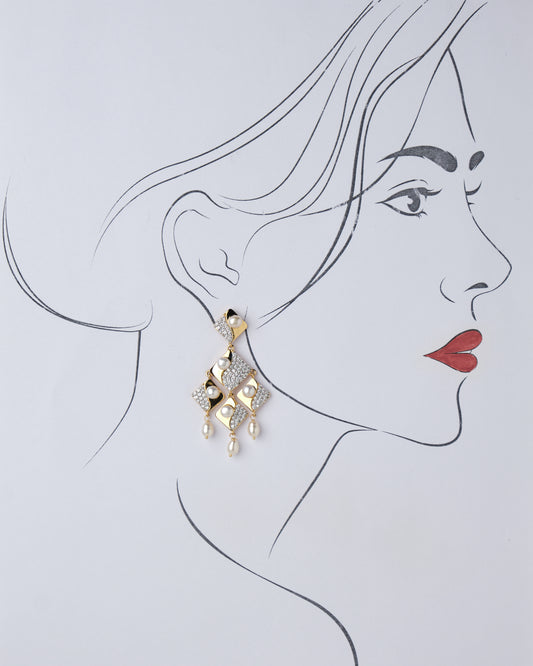 Regal Touch Hanging Pearl Earring