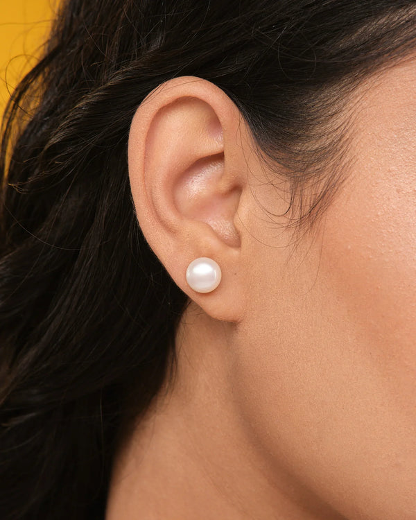 Simple stud white pearl earrings
