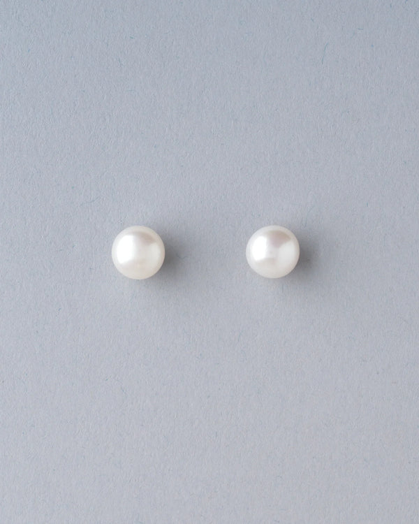 Simple stud white pearl earrings