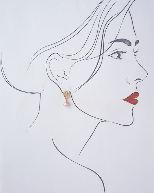 Radiant Simplicity Pearl Earring