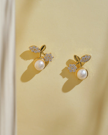 Pretty White Pearl Stud Earrings