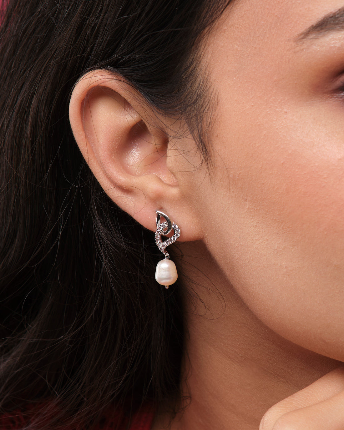 Cute Hang Pearl Earrings