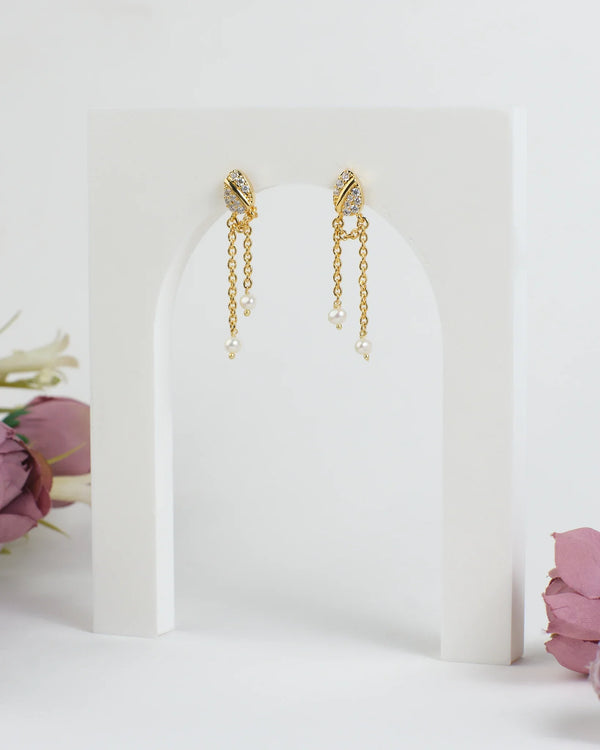 Oasis Drop Pearl Earring