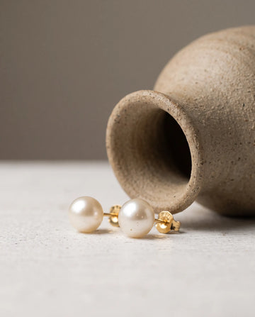 Classic Solitaire Freshwater Pearl Stud Earrings