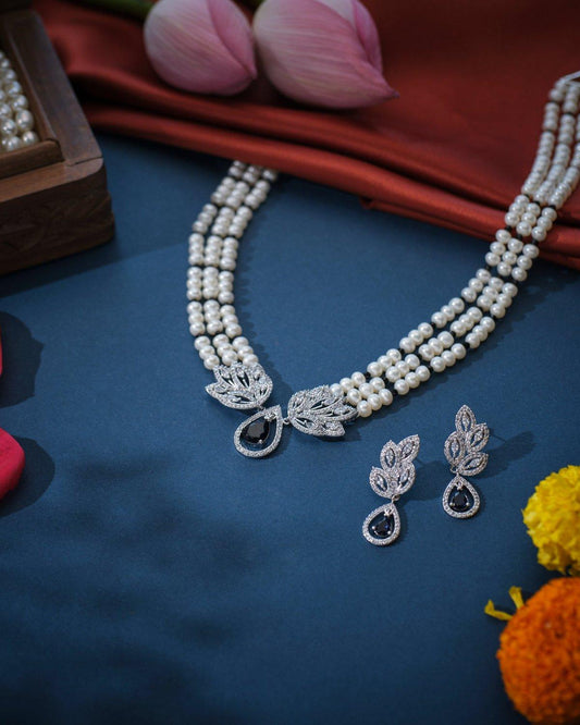 The Elife Beautiful Necklace Set - Chandrani Pearls