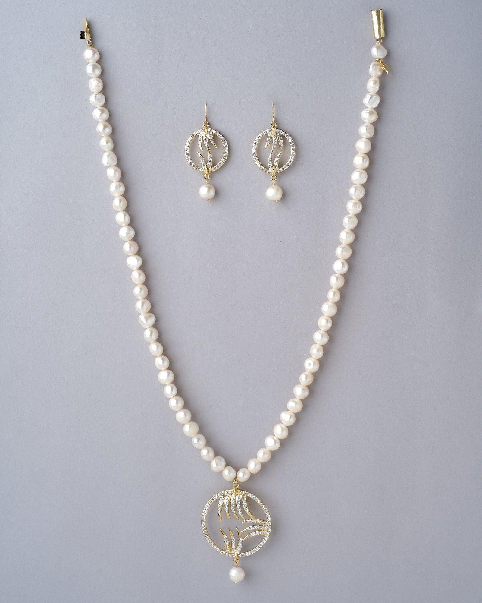 The Maniranjani Delightening Pearl Necklace Set - Chandrani Pearls