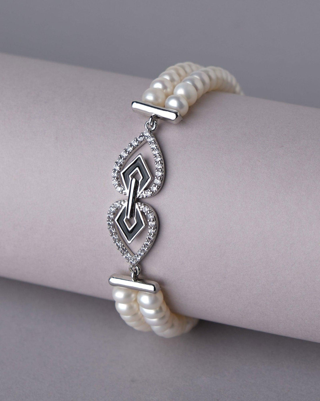 The Modish Stone Studded Pearl Bracelet - Chandrani Pearls