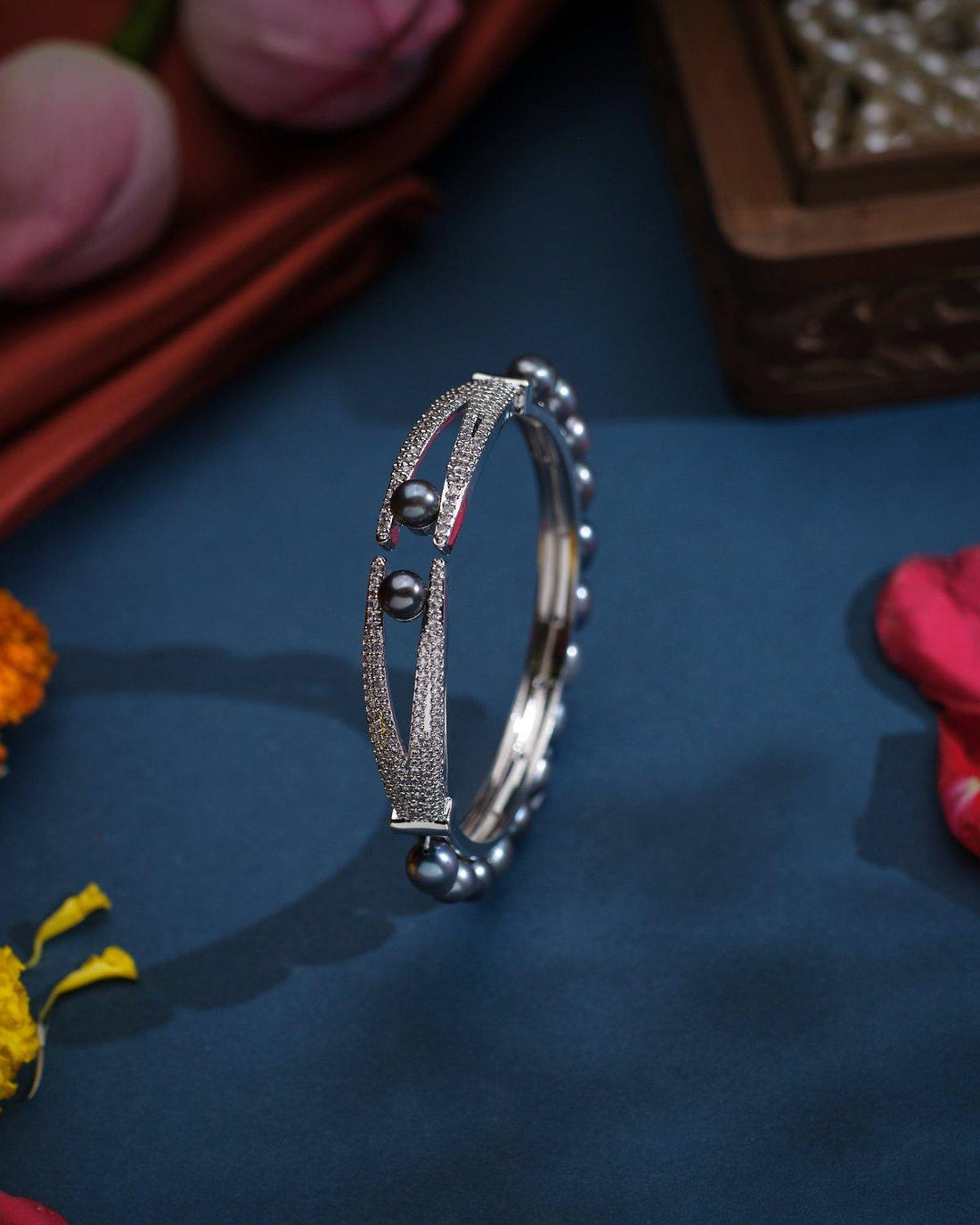 The kallie Twister Bangle - Chandrani Pearls