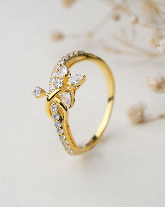 Tiara Floral 18Kt Gold & Diamond Ring - Chandrani Pearls