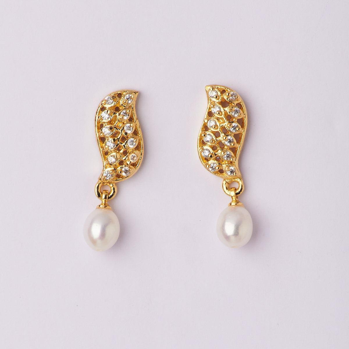 Trendy Hanging Pearl Earring - Chandrani Pearls