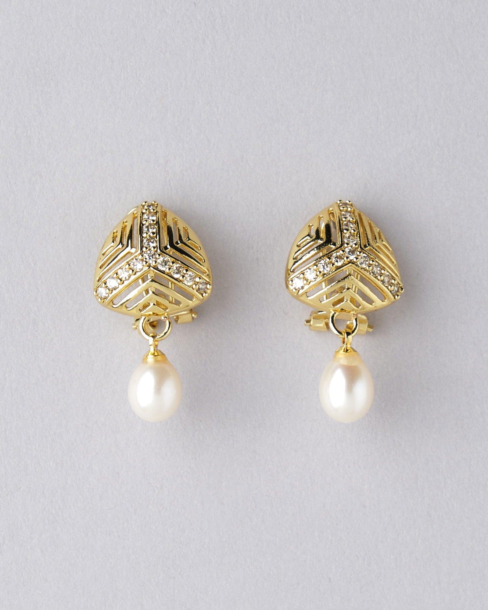 Trendy Pearl Earring - Chandrani Pearls