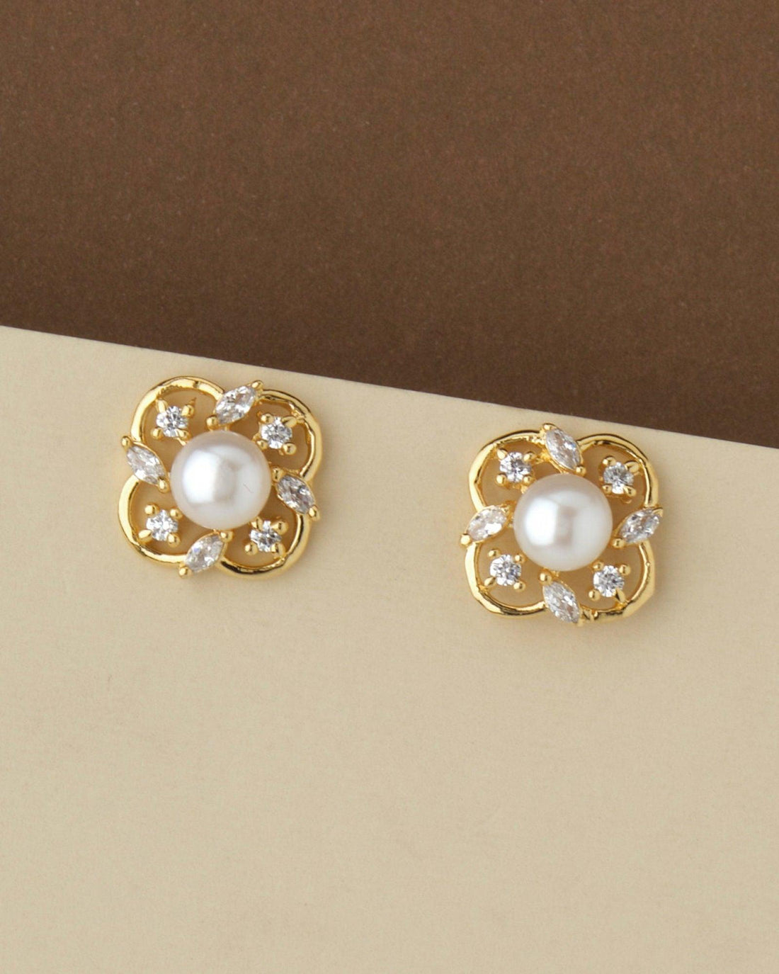 Trendy Pearl & Stone Stud Earring - Chandrani Pearls