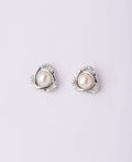 Tricon Flory Stud Pearl Earring - Chandrani Pearls