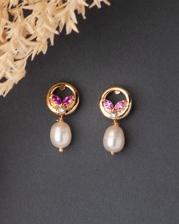 Pretty Stone Studded Pearl Earring