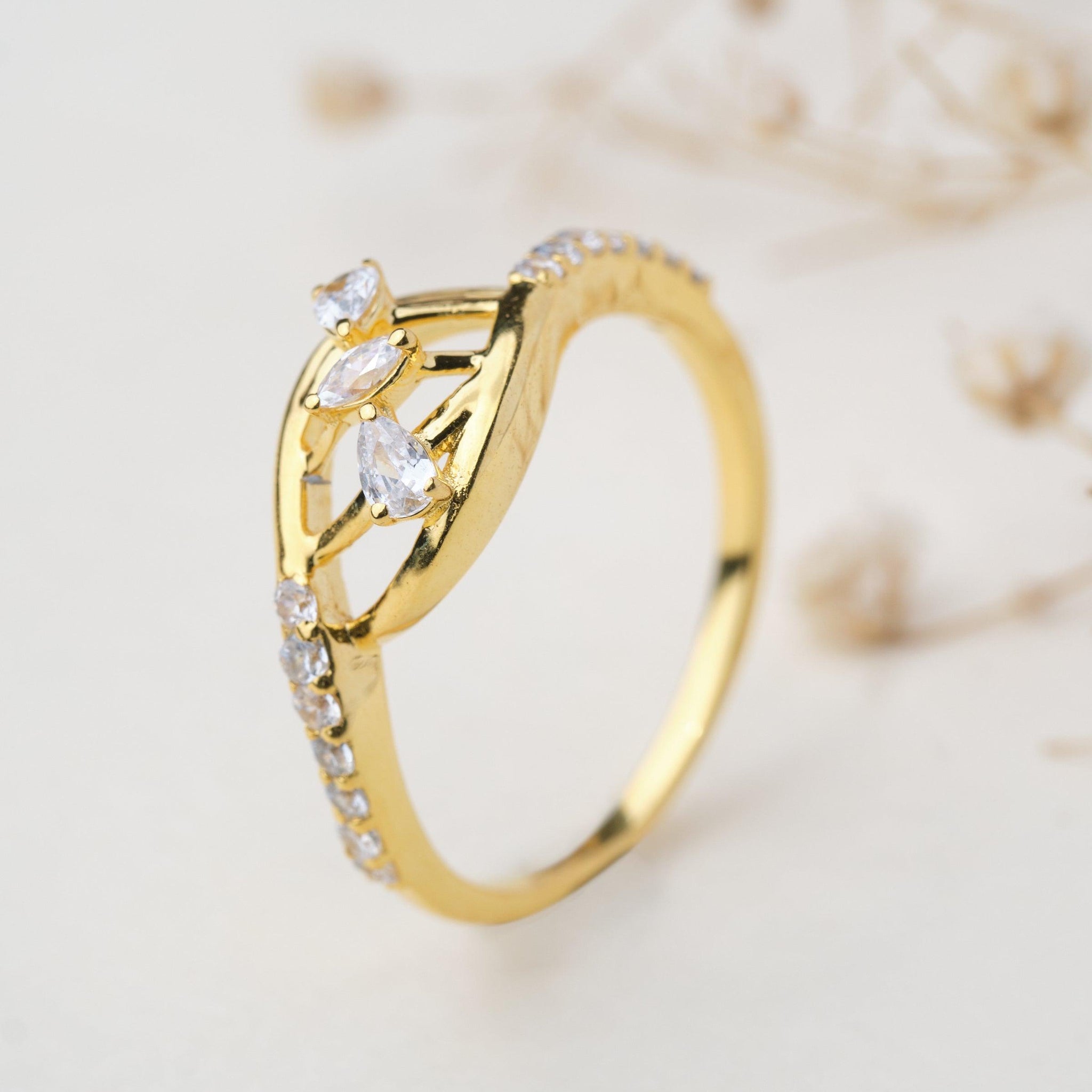 Curl Cluster Gold & Diamond Ring - Chandrani Pearls
