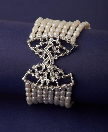 Dainty Bow Pearl Bracelet - Chandrani Pearls