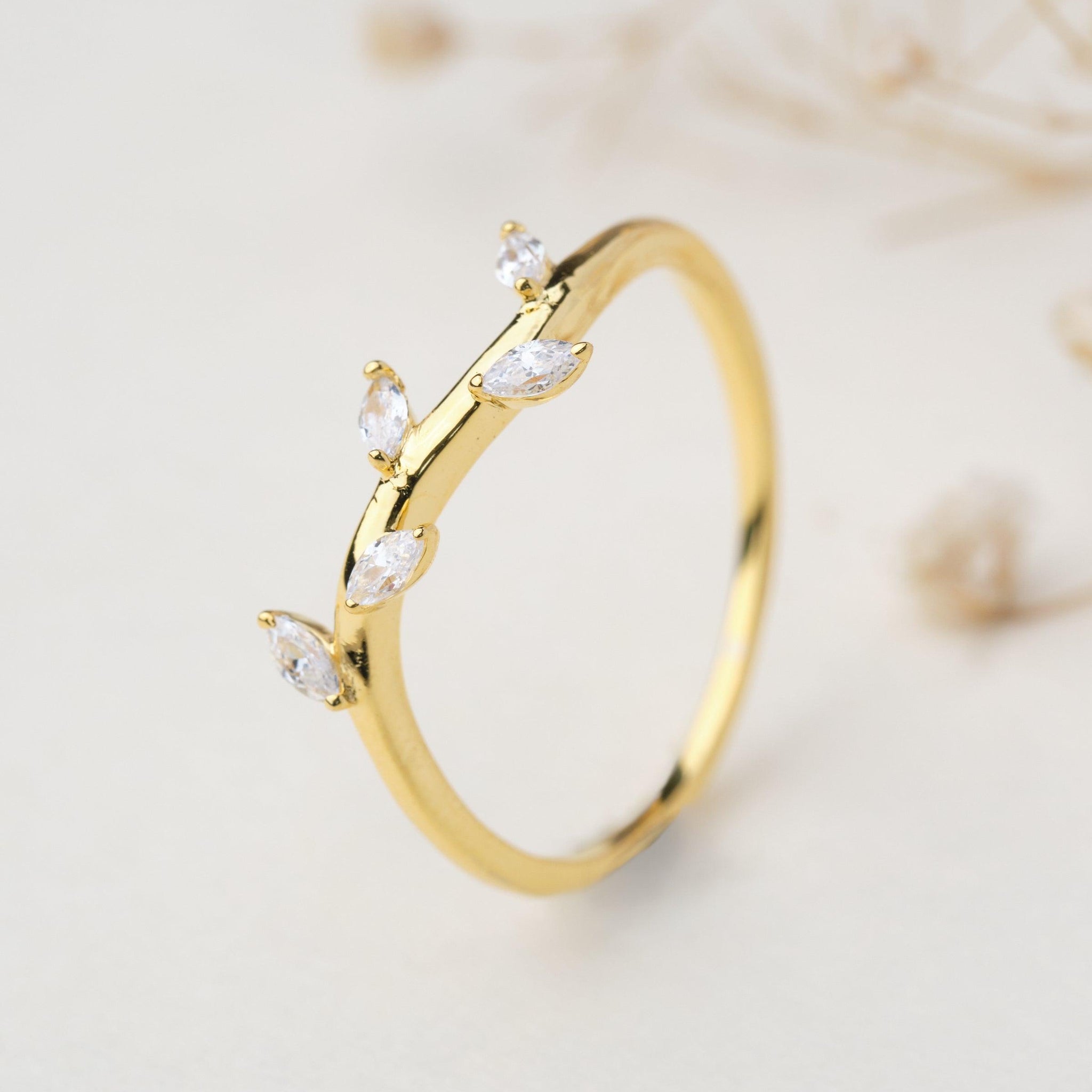 Deviant Twine Gold & Diamond Ring - Chandrani Pearls