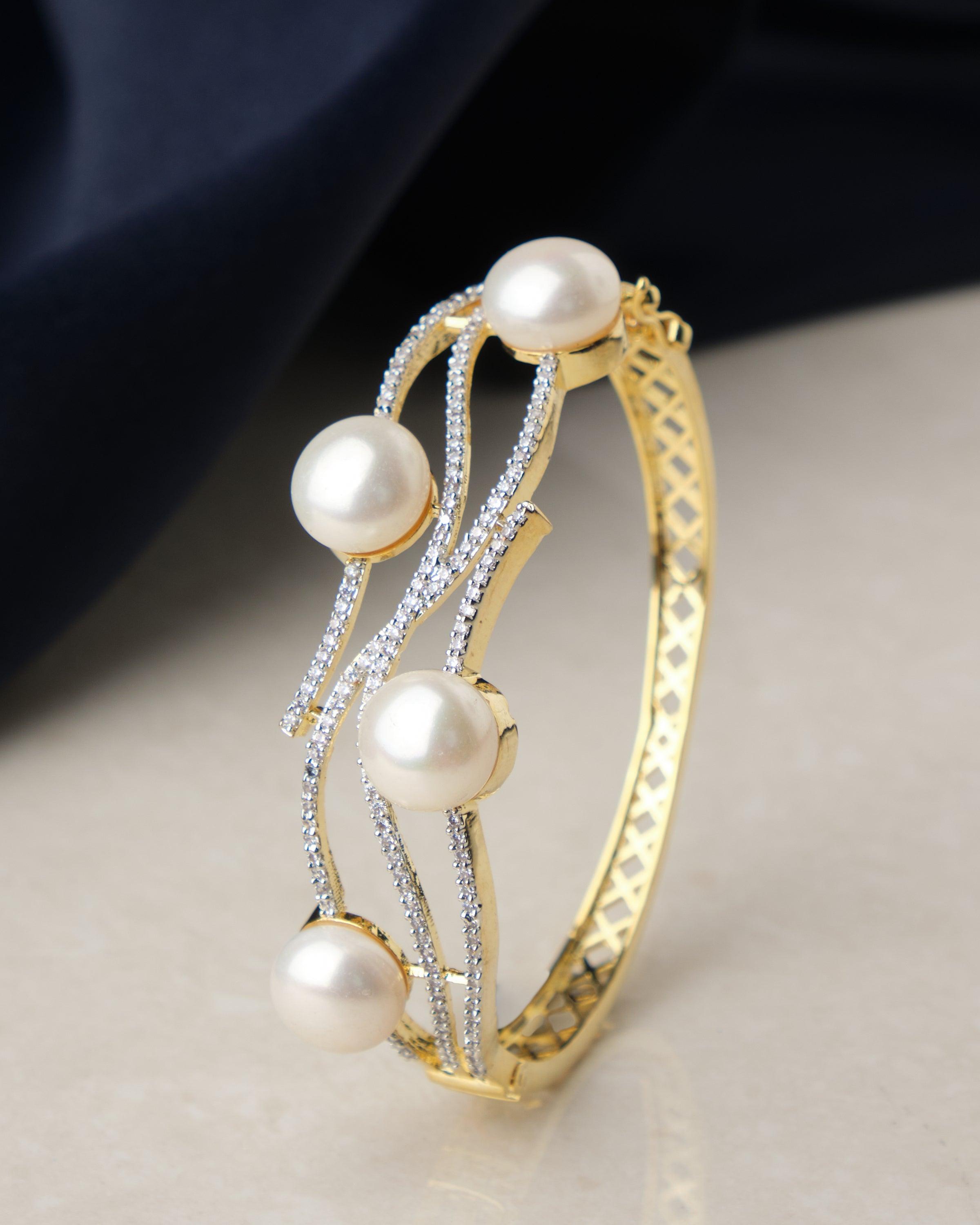 Regal Stone Studded Bracelet - Chandrani Pearls