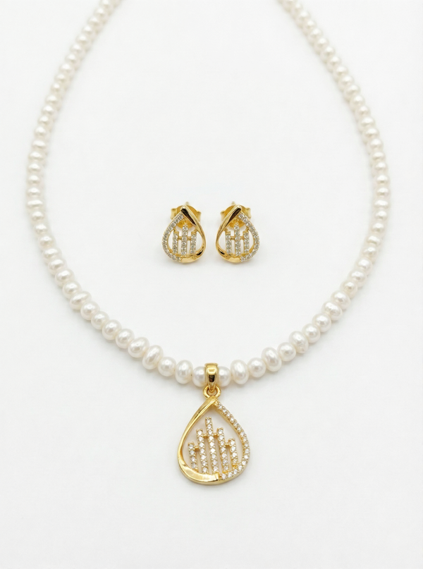 Teardrop Crystal & Pearl Necklace Set