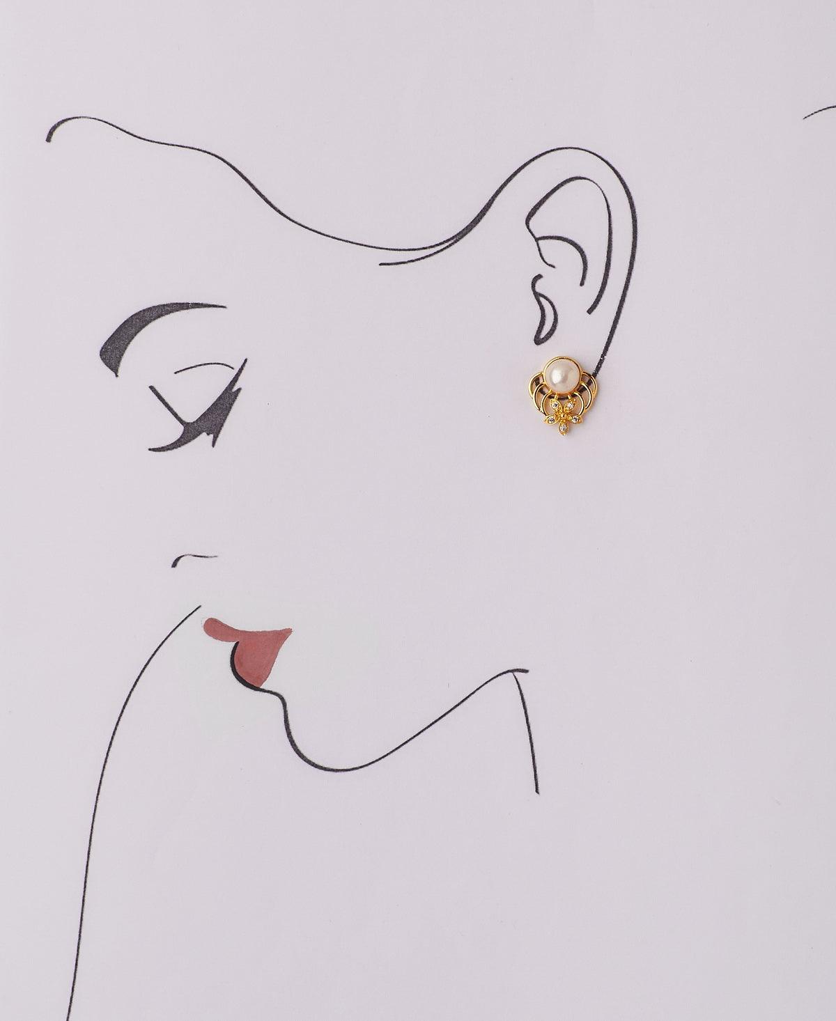 Floral Stud Pearl Earring - Chandrani Pearls