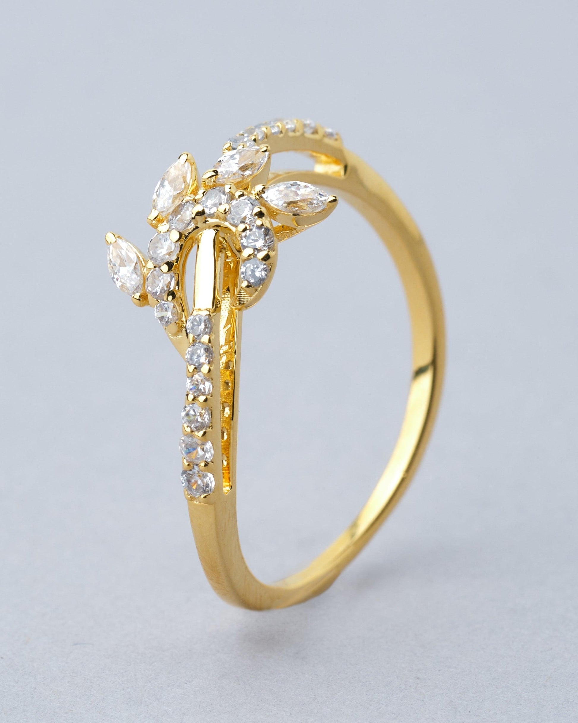 Flyanna Gold & Diamond Ring - Chandrani Pearls